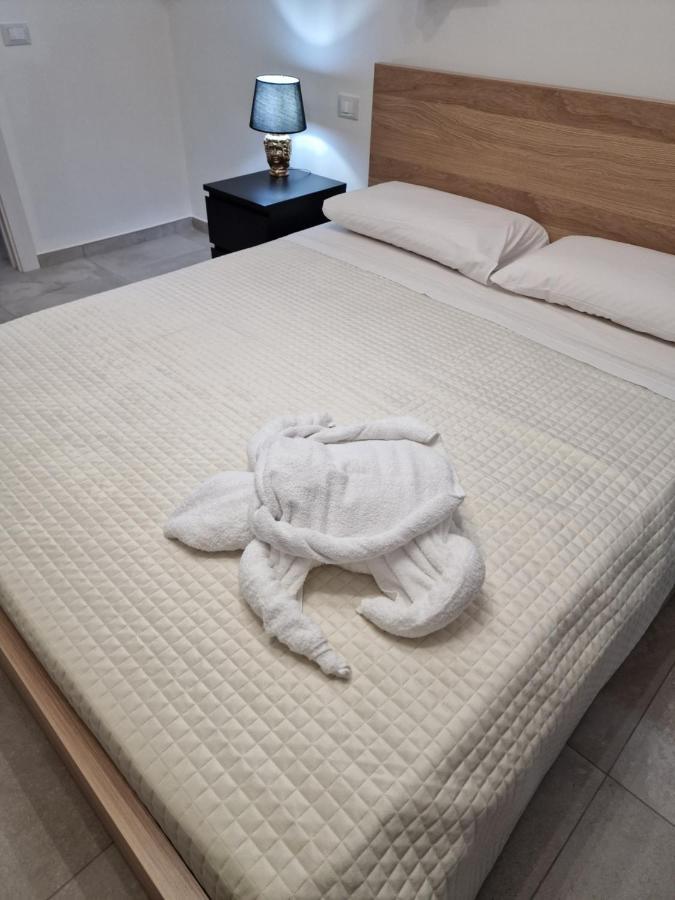 Villa Eden, Bed And Breakfast Чинизи Экстерьер фото