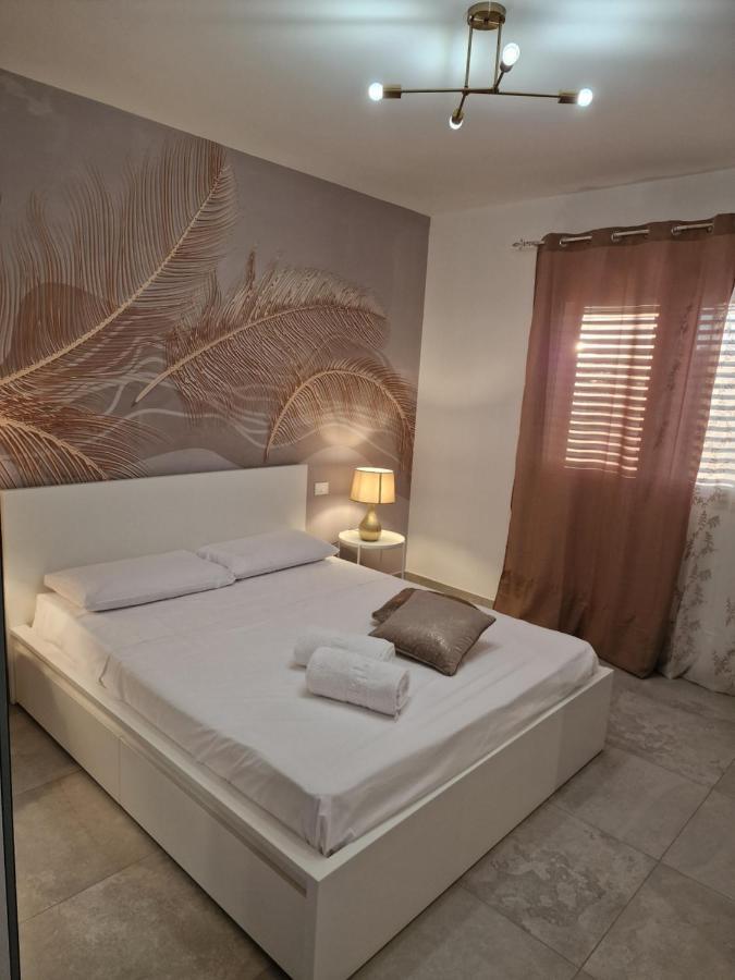 Villa Eden, Bed And Breakfast Чинизи Экстерьер фото